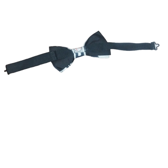 Hand Crafted Bowtie NY Yankee themed NWOT - Picture 2 of 7